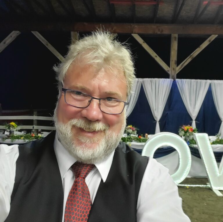 dj steveo at farm wedding